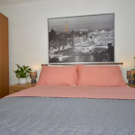 Entire 4-Bed House & Parking, Steps From Icc & Utilita Arena Birmingham & Broad Street Villa Exterior photo