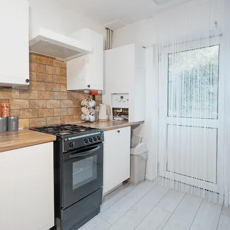 Вилла Entire 4-Bed House & Parking, Steps From Icc & Utilita Arena Birmingham & Broad Street Экстерьер фото