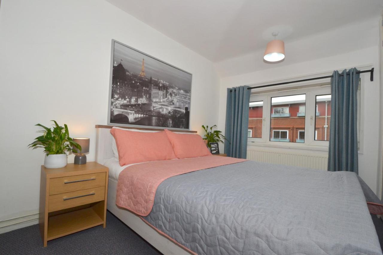 Entire 4-bed House & Parking, Steps From Icc & Utilita Arena & Broad Street Дом отдыха Бирмингем