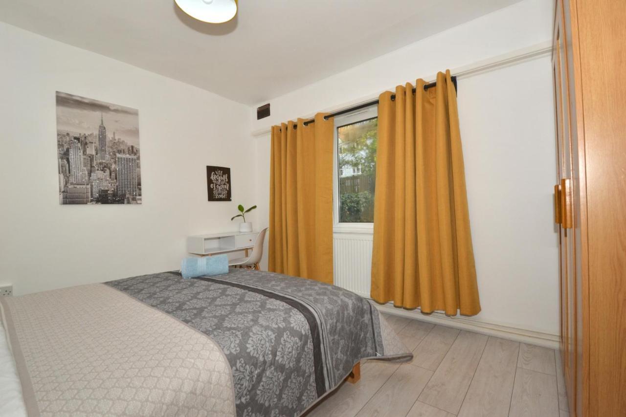 Entire 4-bed House & Parking, Steps From Icc & Utilita Arena & Broad Street Бирмингем