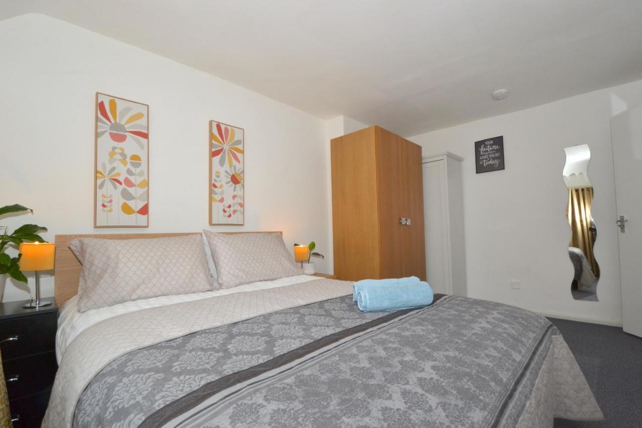 Дом отдыха Entire 4-bed House & Parking, Steps From Icc & Utilita Arena & Broad Street