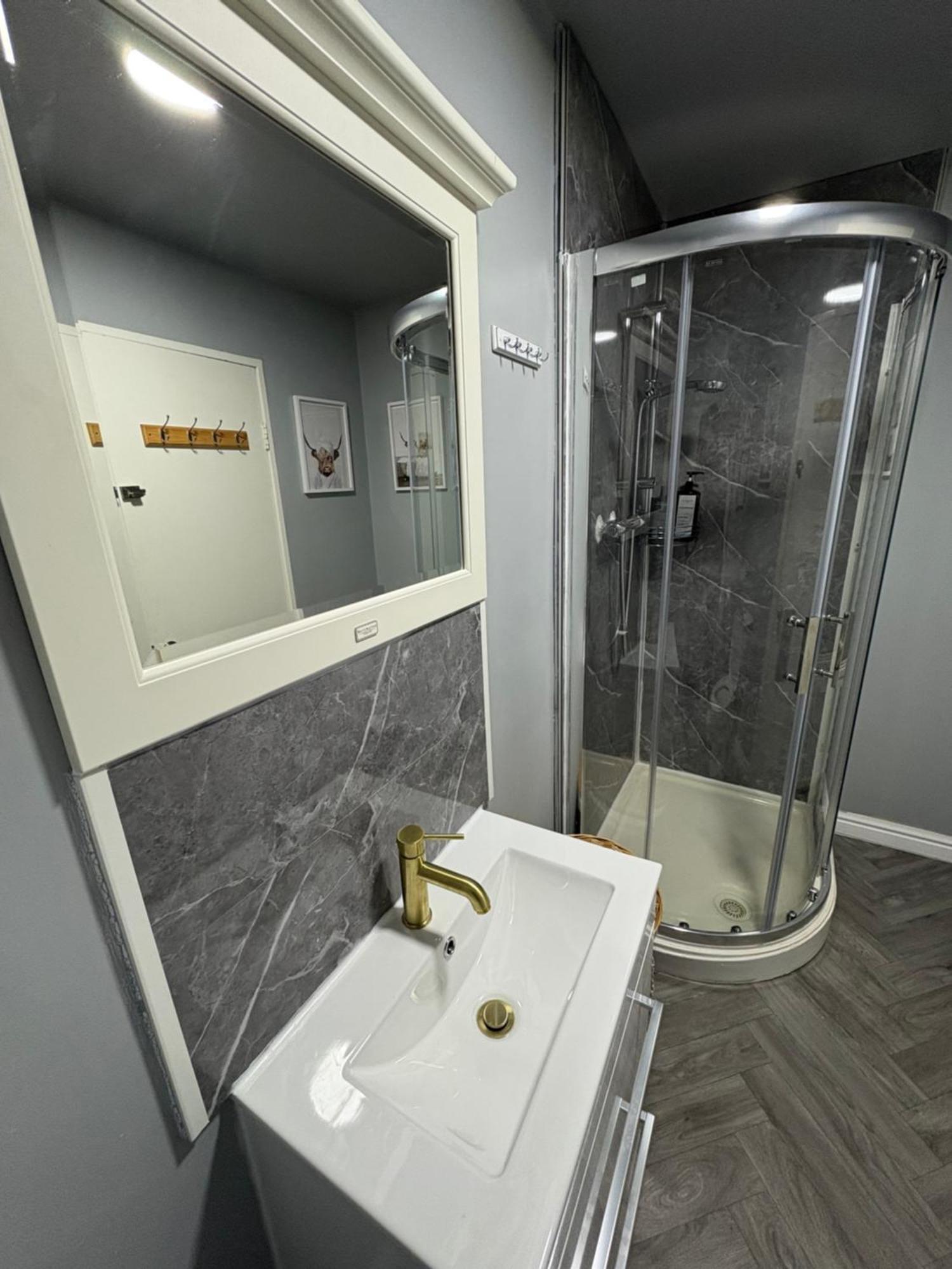 Entire 4-bed House & Parking, Steps From Icc & Utilita Arena & Broad Street Бирмингем